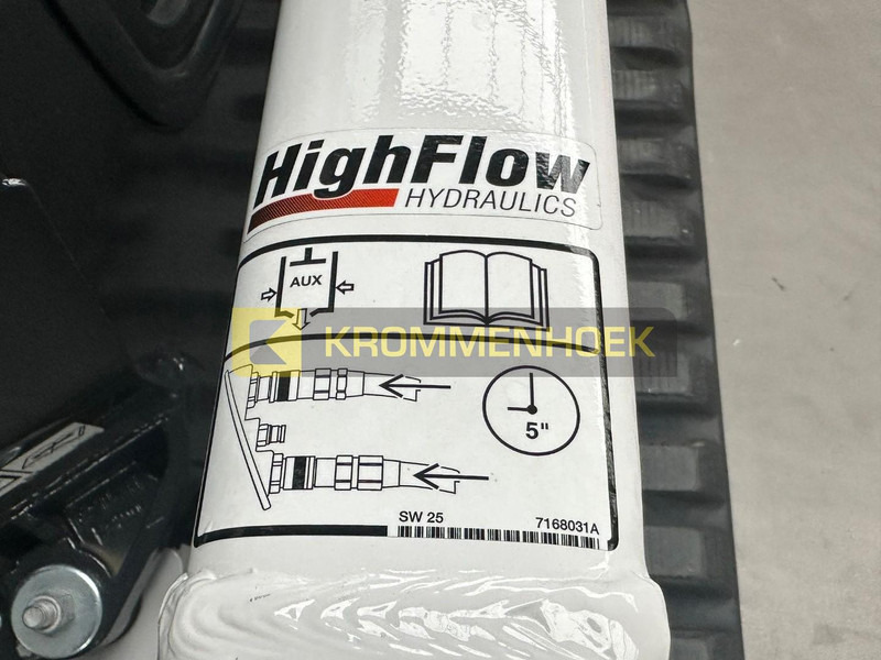 Mini chargeuse neuf Bobcat T 66 Laser Grader 244 cm: photos 13 Mini chargeuse neuf Bobcat T 66 Laser Grader 244 cm: photos 13