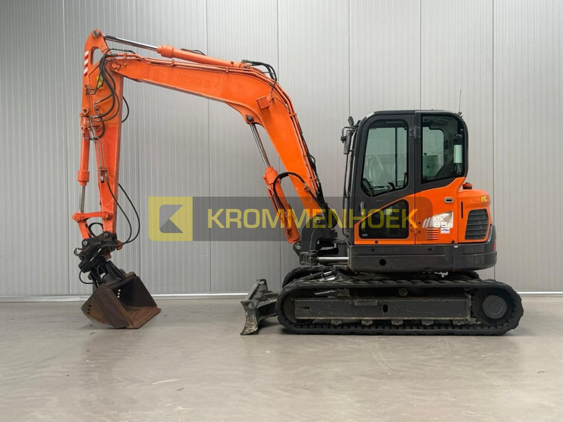Doosan DX 85R-3 - Mini pelle: photos 1 Doosan DX 85R-3 - Mini pelle: photos 1