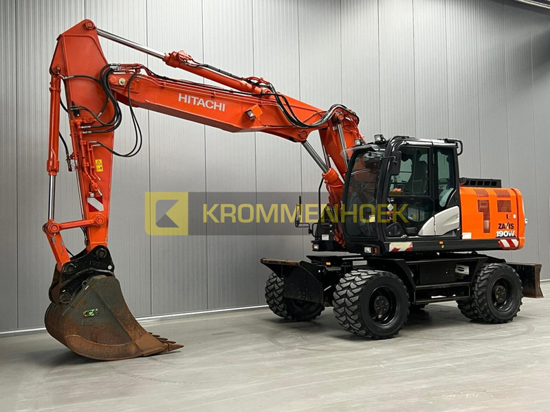 Hitachi ZX 190 W-6 - Pelle sur pneus: photos 2 Hitachi ZX 190 W-6 - Pelle sur pneus: photos 2