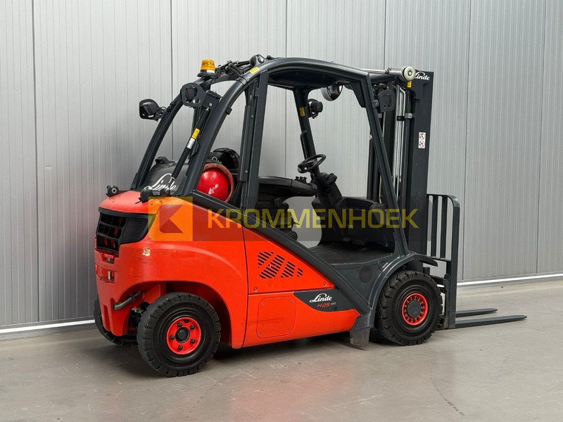 Linde H 25 T - Chariot élévateur à gaz: photos 4 Linde H 25 T - Chariot élévateur à gaz: photos 4