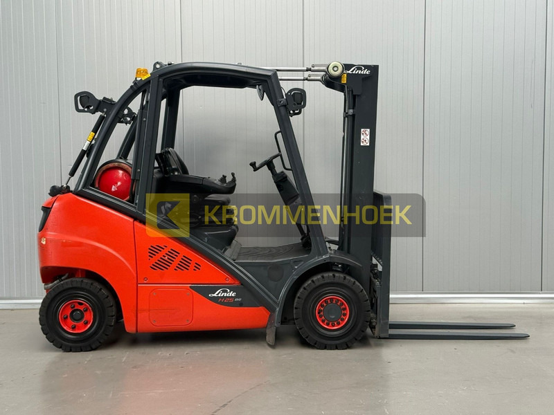 Chariot élévateur à gaz Linde H 25 T: photos 5