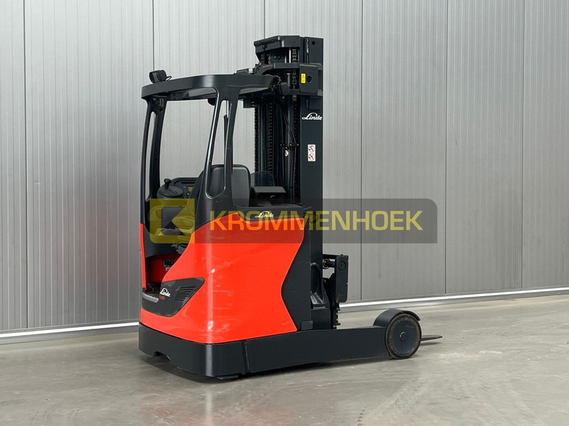 Linde R 20 - Chariot à mât rétractable: photos 4 Linde R 20 - Chariot à mât rétractable: photos 4