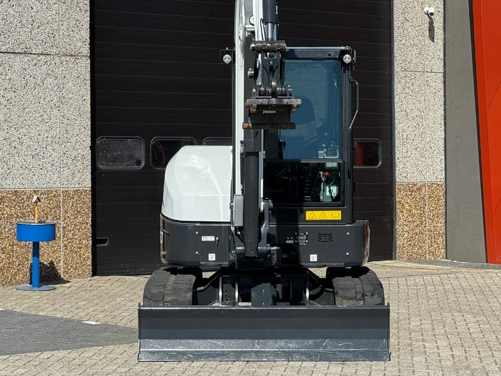 Bobcat E60 R2, 2024, 54 hours!!  - Mini pelle: photos 5 Bobcat E60 R2, 2024, 54 hours!!  - Mini pelle: photos 5