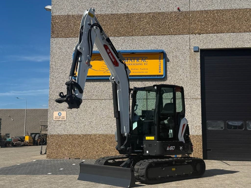 Bobcat E60 R2, 2024, 54 hours!!  - Mini pelle: photos 2 Bobcat E60 R2, 2024, 54 hours!!  - Mini pelle: photos 2