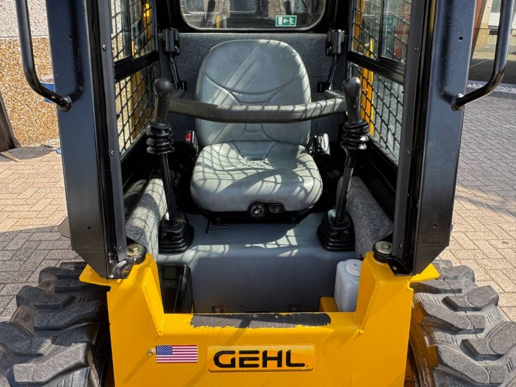 Mini chargeuse Gehl R135 / Manitou 1350R Skid Steer, 2022: photos 12