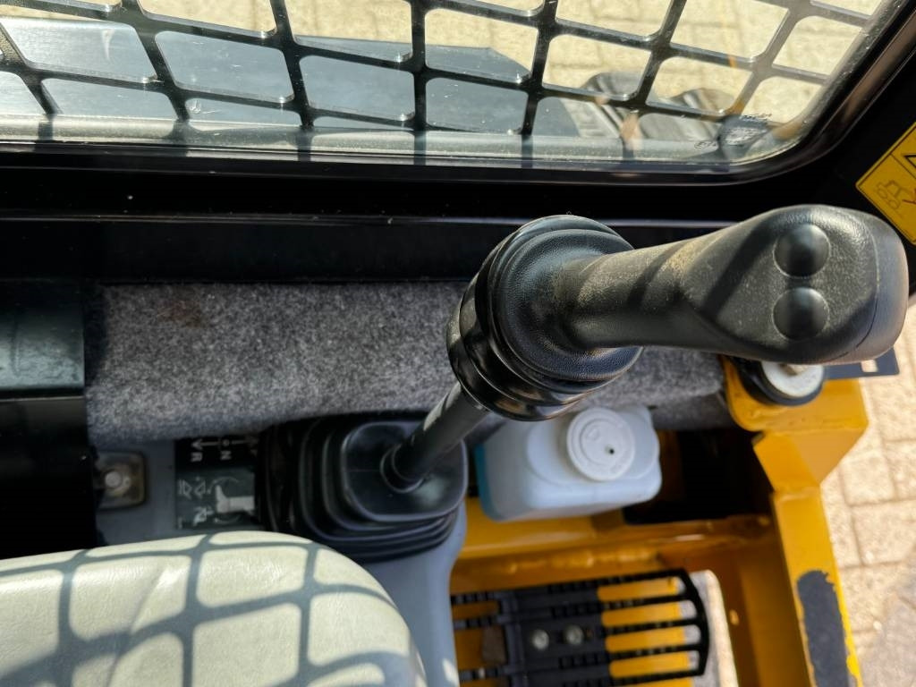 Mini chargeuse Gehl R135 / Manitou 1350R Skid Steer, 2022: photos 15