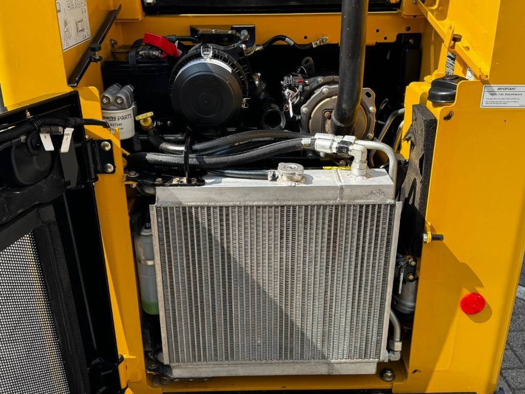 Mini chargeuse Gehl R135 / Manitou 1350R Skid Steer, 2022: photos 30