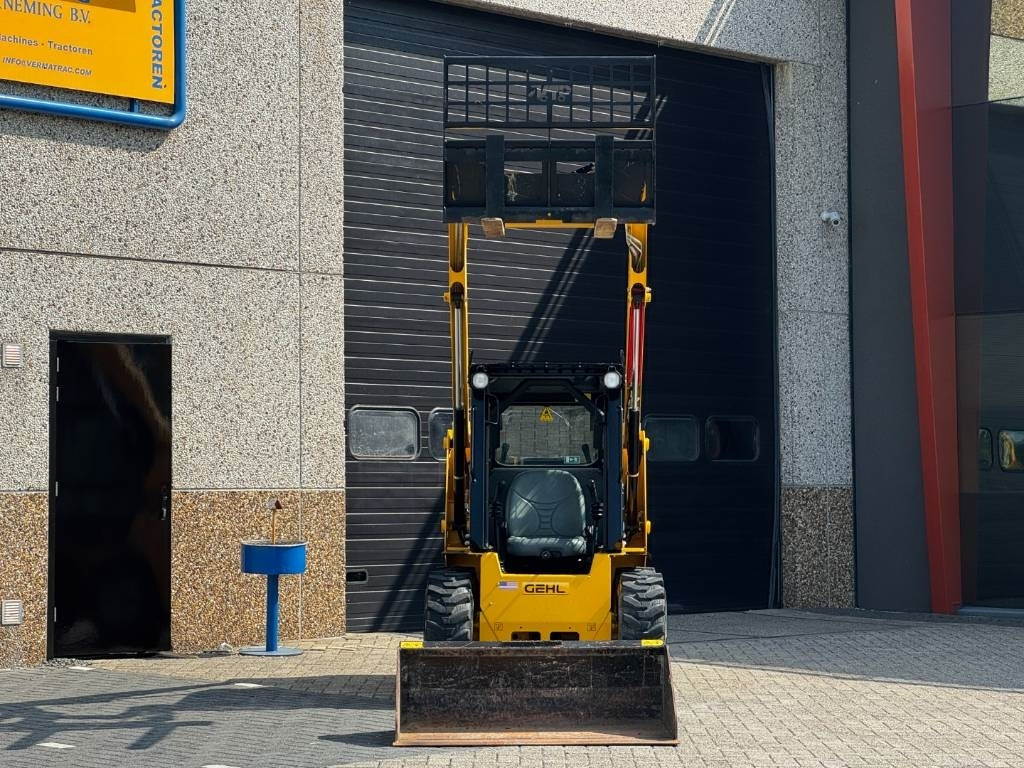 Mini chargeuse Gehl R135 / Manitou 1350R Skid Steer, 2022: photos 9