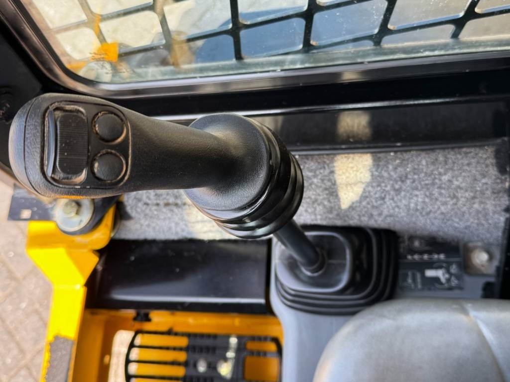 Mini chargeuse Gehl R135 / Manitou 1350R Skid Steer, 2022: photos 16