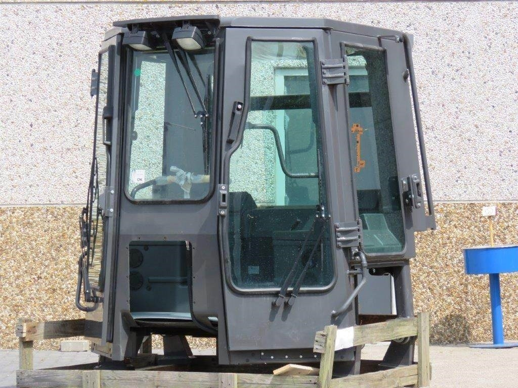 New Holland CE - Cabine pour Engins de chantier: photos 2 New Holland CE - Cabine pour Engins de chantier: photos 2