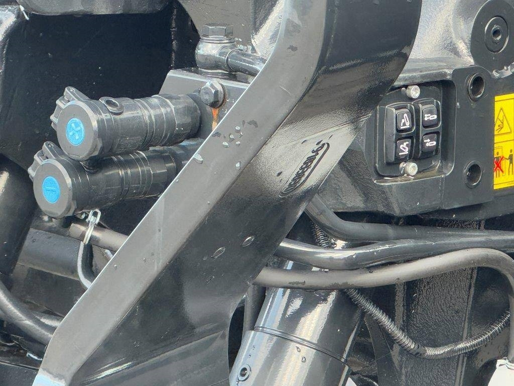 New Holland T 6.180-Dynamic Command, frontlinkage, Stage V! - Tracteur agricole: photos 5 New Holland T 6.180-Dynamic Command, frontlinkage, Stage V! - Tracteur agricole: photos 5