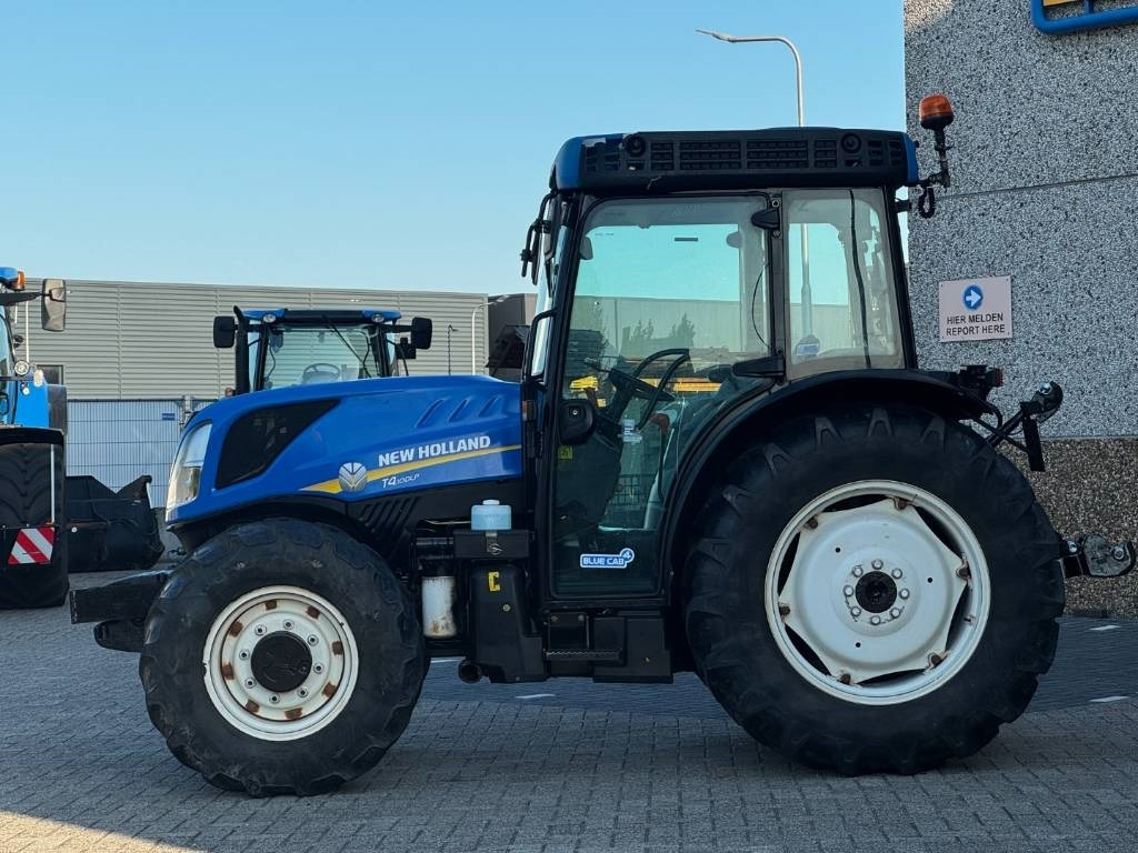 New Holland T4.100 DC, Low Profile, 2019, 3013 hours!! - Tracteur agricole: photos 2 New Holland T4.100 DC, Low Profile, 2019, 3013 hours!! - Tracteur agricole: photos 2