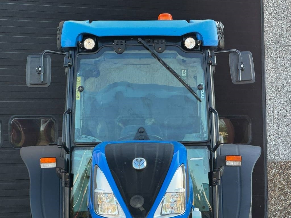 New Holland T4.100 DC, Low Profile, 2019, 3013 hours!! - Tracteur agricole: photos 5 New Holland T4.100 DC, Low Profile, 2019, 3013 hours!! - Tracteur agricole: photos 5