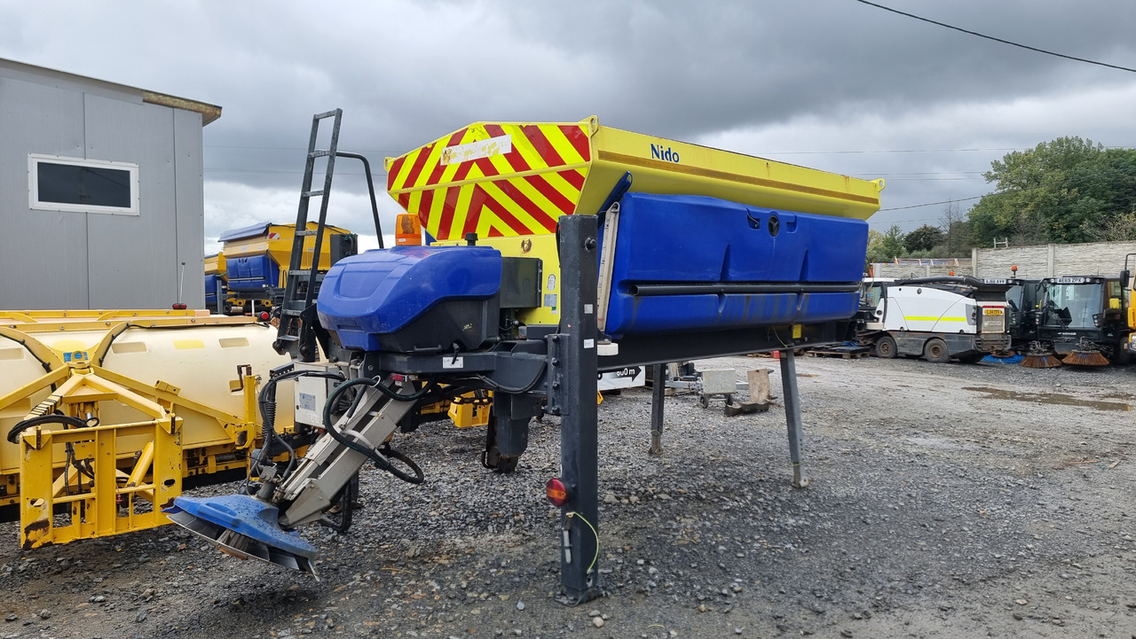 SCHMIDT Stratos Nido B50-36 - Epandeur de sable pour Epandeur de sable: photos 4 SCHMIDT Stratos Nido B50-36 - Epandeur de sable pour Epandeur de sable: photos 4