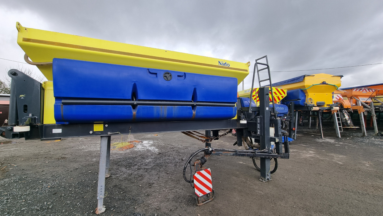 SCHMIDT Stratos Nido B50-36 - Epandeur de sable pour Epandeur de sable: photos 5 SCHMIDT Stratos Nido B50-36 - Epandeur de sable pour Epandeur de sable: photos 5