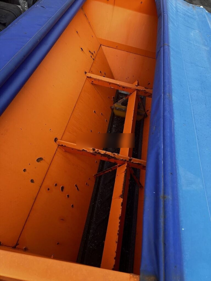 Schmidt Przyczepka 3,5m3 - Epandeur de sable: photos 4 Schmidt Przyczepka 3,5m3 - Epandeur de sable: photos 4