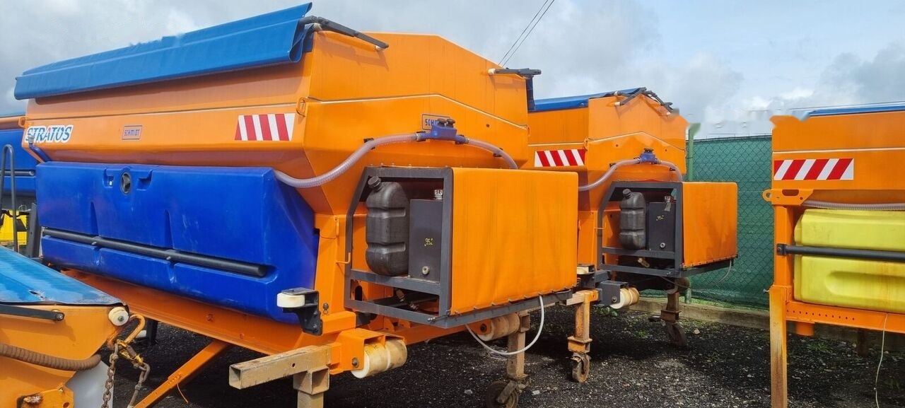 Schmidt odnowiona 2021 - Epandeur de sable pour Véhicule de voirie/ Spécial: photos 1 Schmidt odnowiona 2021 - Epandeur de sable pour Véhicule de voirie/ Spécial: photos 1