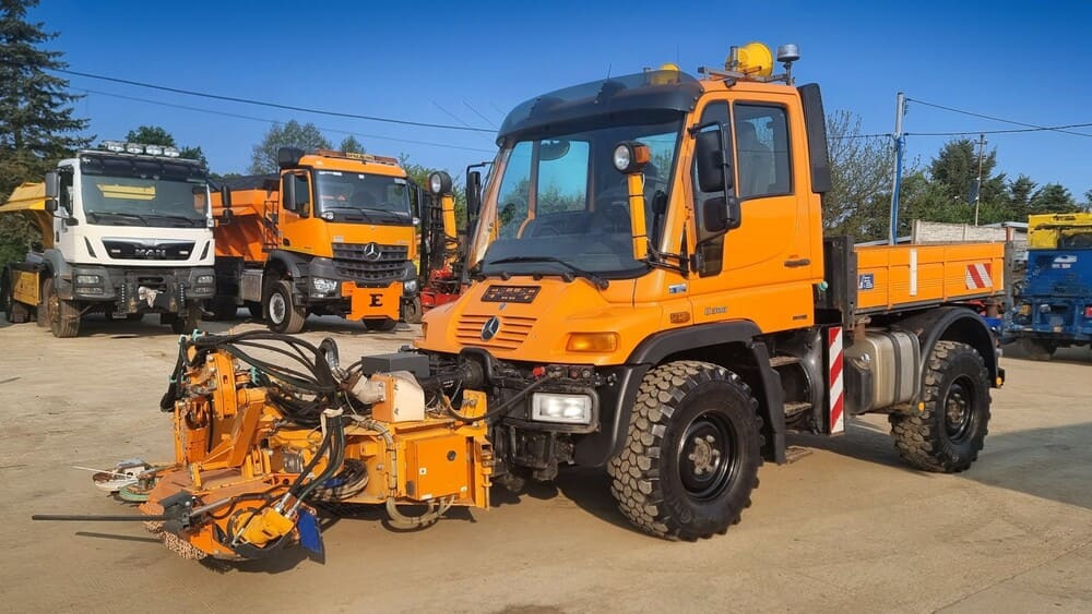 MERCEDES-BENZ Unimog U300 - Véhicule de voirie/ Spécial: photos 4 MERCEDES-BENZ Unimog U300 - Véhicule de voirie/ Spécial: photos 4