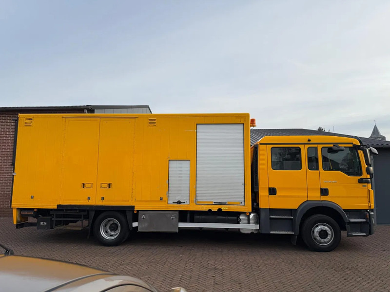MAN TGM 15.250 E6 DC FUELSTATION ATLAS COPCO WaterTank - Camion fourgon: photos 2 MAN TGM 15.250 E6 DC FUELSTATION ATLAS COPCO WaterTank - Camion fourgon: photos 2