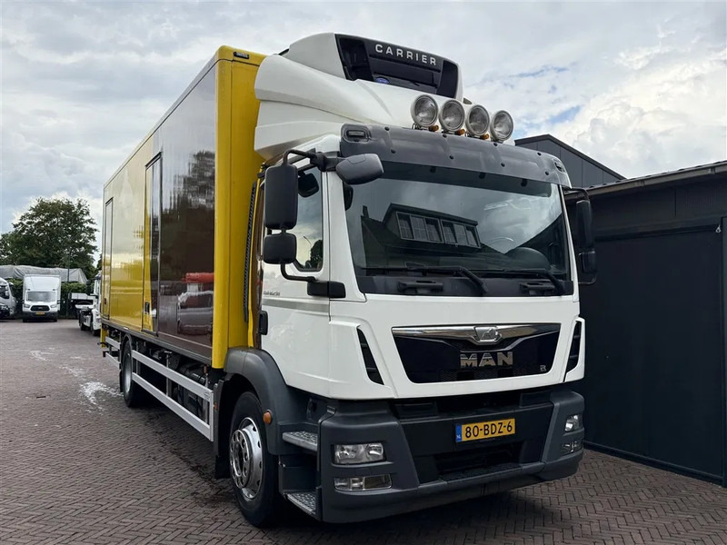 MAN TGM 18.250 Euro 6 Carr Sup 750 Cam Lbw 2 Ton Loadcap 10 Ton Cam - Camion isothermique: photos 1 MAN TGM 18.250 Euro 6 Carr Sup 750 Cam Lbw 2 Ton Loadcap 10 Ton Cam - Camion isothermique: photos 1