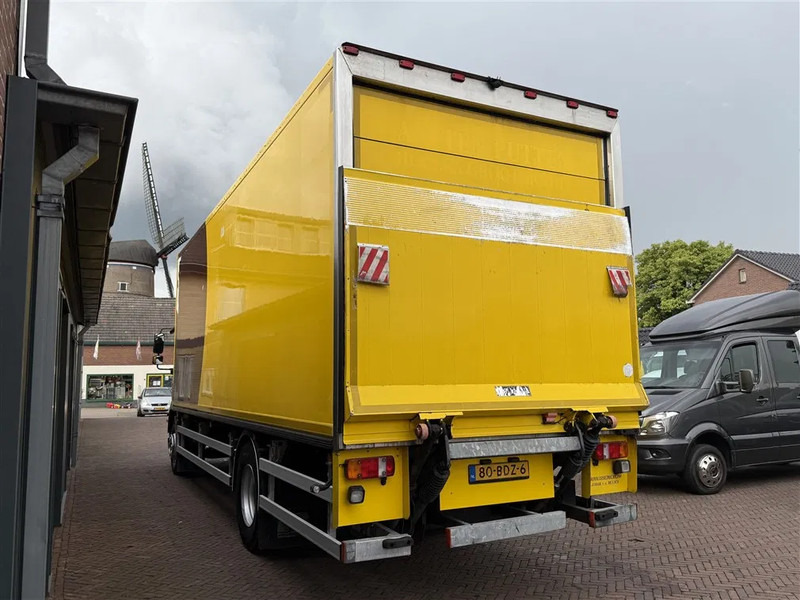 MAN TGM 18.250 Euro 6 Carr Sup 750 Cam Lbw 2 Ton Loadcap 10 Ton Cam - Camion isothermique: photos 4 MAN TGM 18.250 Euro 6 Carr Sup 750 Cam Lbw 2 Ton Loadcap 10 Ton Cam - Camion isothermique: photos 4