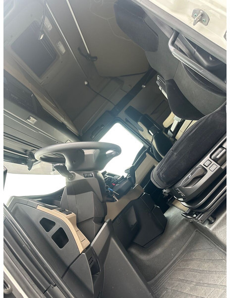 MAN TGX 18.510 BL SA klima intarder Led ACC - Tracteur routier: photos 5 MAN TGX 18.510 BL SA klima intarder Led ACC - Tracteur routier: photos 5