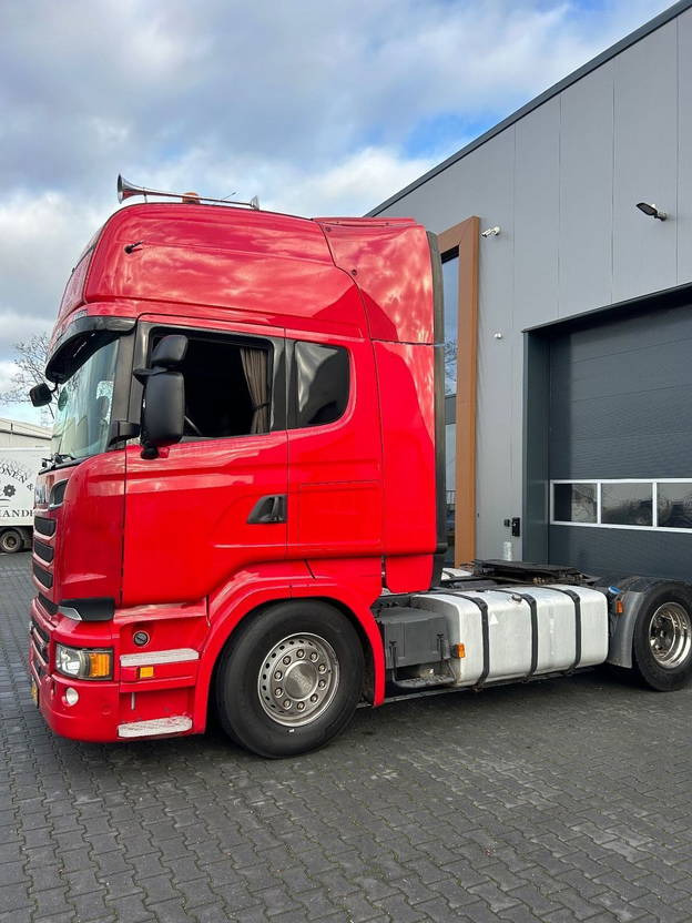 Scania R580 V8 R580 v8 Topline Retarder Full Airsuspension Double Glass - Tracteur routier: photos 1 Scania R580 V8 R580 v8 Topline Retarder Full Airsuspension Double Glass - Tracteur routier: photos 1