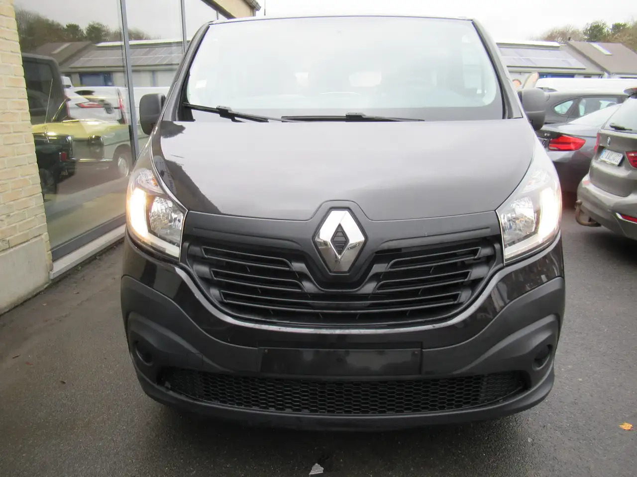 Renault Trafic DBLE CAB L2 AIRCO NAVI CRUISE 14800€+TVA - Utilitaire double cabine: photos 3 Renault Trafic DBLE CAB L2 AIRCO NAVI CRUISE 14800€+TVA - Utilitaire double cabine: photos 3