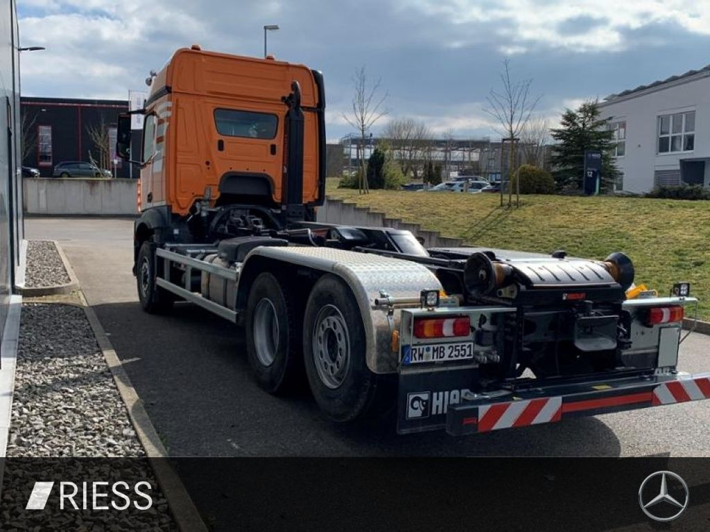 Mercedes-Benz Arocs 2551 L Abrollkipper mit HAD, gelenkter lif - Camion: photos 4 Mercedes-Benz Arocs 2551 L Abrollkipper mit HAD, gelenkter lif - Camion: photos 4