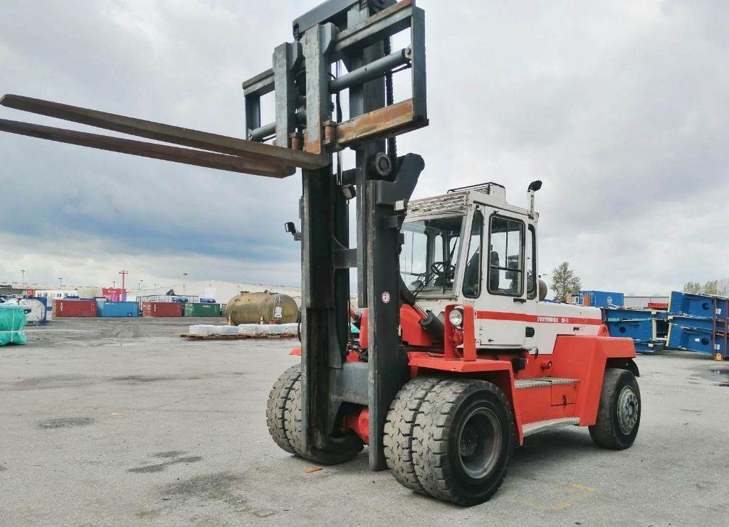 Svetruck 13,6-120-32  - Chariot élévateur diesel: photos 1 Svetruck 13,6-120-32  - Chariot élévateur diesel: photos 1