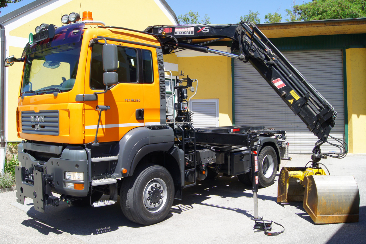 MAN TGA 18.360 BL 4x4/Euro 4/TÜV/HIAB 111 korbfähig/MULTILIFT/Winterdienst - Camion ampliroll, Camion grue: photos 2 MAN TGA 18.360 BL 4x4/Euro 4/TÜV/HIAB 111 korbfähig/MULTILIFT/Winterdienst - Camion ampliroll, Camion grue: photos 2