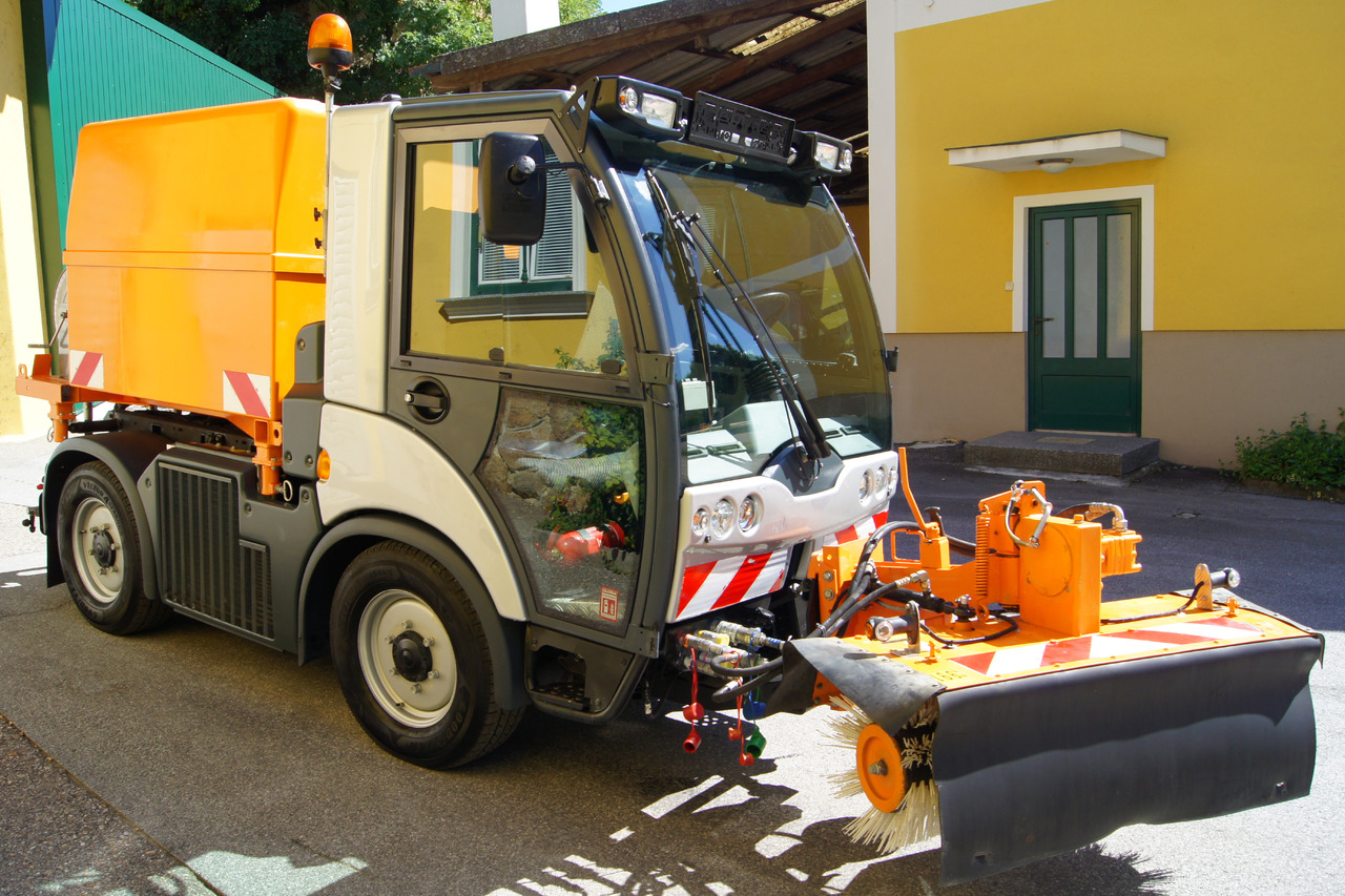 MULTICAR TREMO X56 Carrier CS/4x4/Euro 5/Besen/Wasserfass - Engin de déneigement: photos 5 MULTICAR TREMO X56 Carrier CS/4x4/Euro 5/Besen/Wasserfass - Engin de déneigement: photos 5