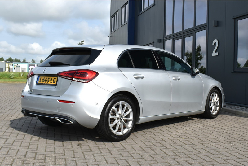Mercedes-Benz A-Klasse 200 | Business Solution * 163 PK * Camera * LED * MBUX - Voiture à hayon: photos 2 Mercedes-Benz A-Klasse 200 | Business Solution * 163 PK * Camera * LED * MBUX - Voiture à hayon: photos 2
