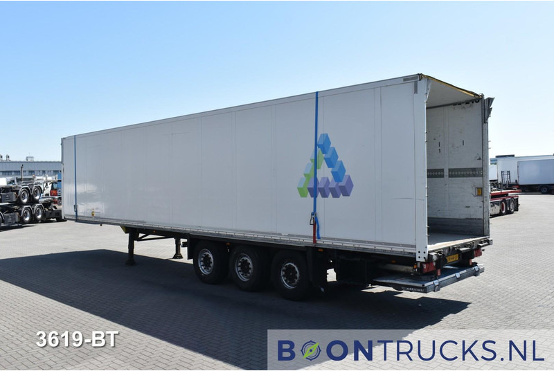 Schmitz Cargobull SCB*S3B | DAMAGED / SCHADE * TAIL LIFT (WORKING) * DISC BRAKES - Semi-remorque fourgon: photos 3 Schmitz Cargobull SCB*S3B | DAMAGED / SCHADE * TAIL LIFT (WORKING) * DISC BRAKES - Semi-remorque fourgon: photos 3