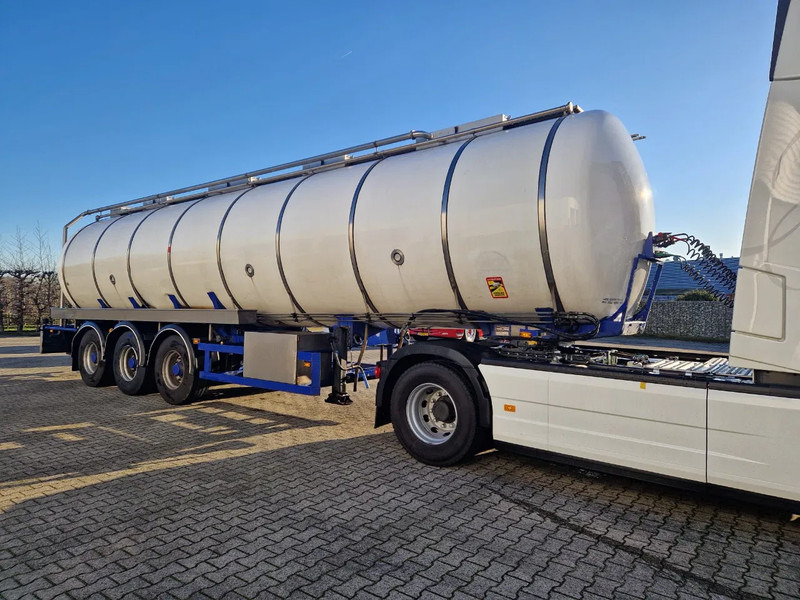 Dijkstra 34000 liter tankoplegger met Vogelsang pomp (MET NIEUWE APK !!) - Semi-remorque citerne: photos 5 Dijkstra 34000 liter tankoplegger met Vogelsang pomp (MET NIEUWE APK !!) - Semi-remorque citerne: photos 5