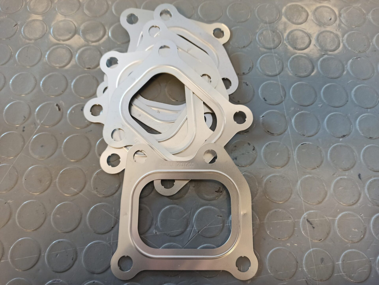 SCANIA GASKET 2137200 - Joint moteur pour Camion: photos 1 SCANIA GASKET 2137200 - Joint moteur pour Camion: photos 1