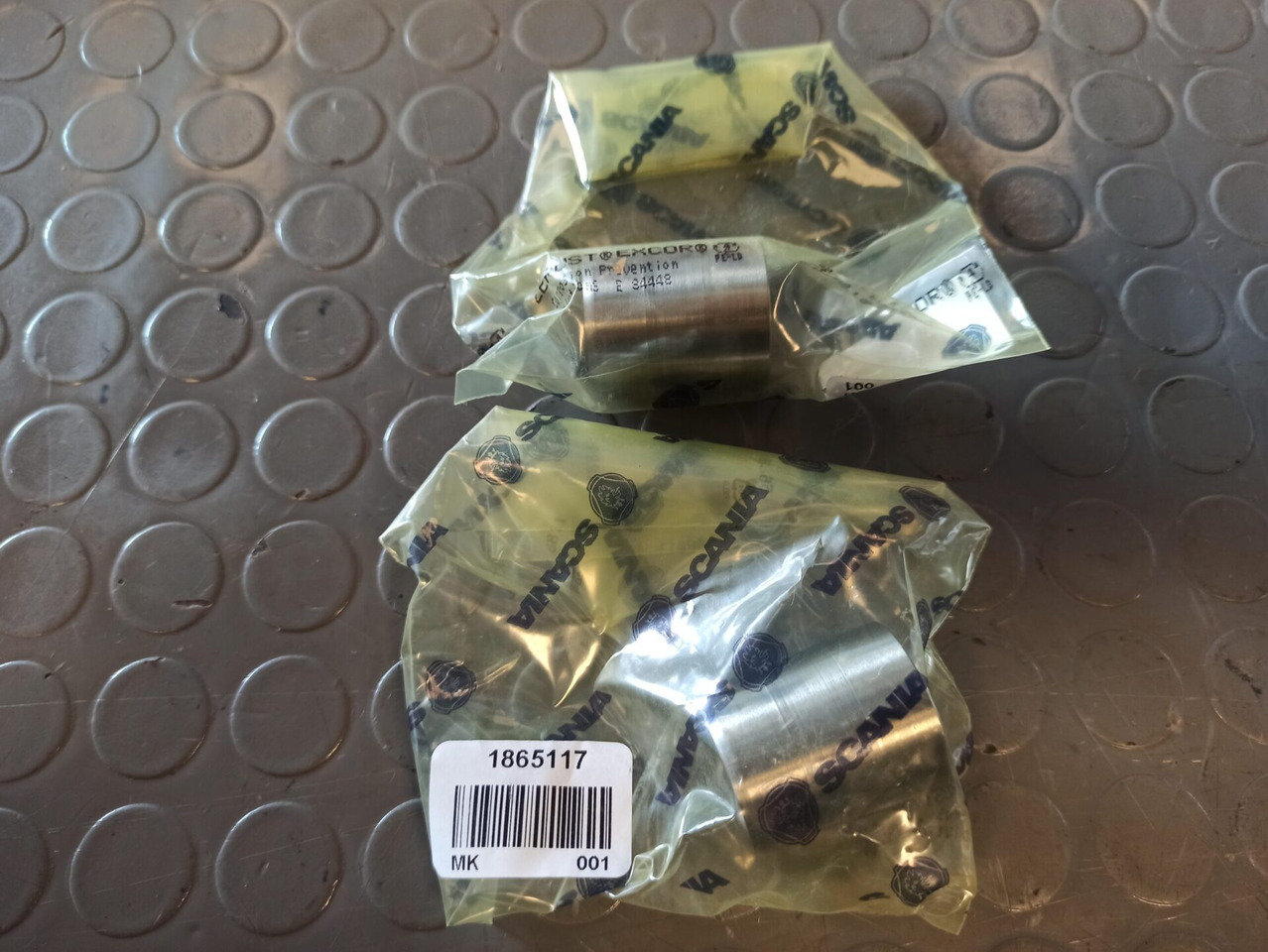 SCANIA INJECTOR SLEEVE 1865117 - Injecteur pour Camion: photos 1 SCANIA INJECTOR SLEEVE 1865117 - Injecteur pour Camion: photos 1