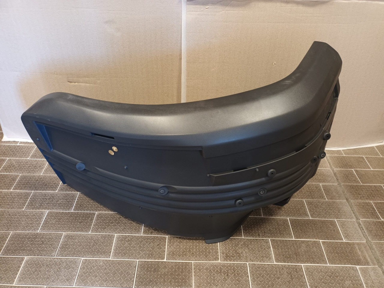 SCANIA MUDGUARD - 2186373 - Aile pour Camion: photos 1 SCANIA MUDGUARD - 2186373 - Aile pour Camion: photos 1
