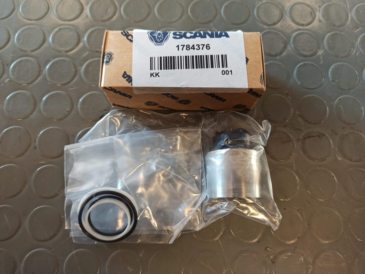 SCANIA REPAIR KIT - 1784376 - Kit de révision moteur pour Camion: photos 1 SCANIA REPAIR KIT - 1784376 - Kit de révision moteur pour Camion: photos 1