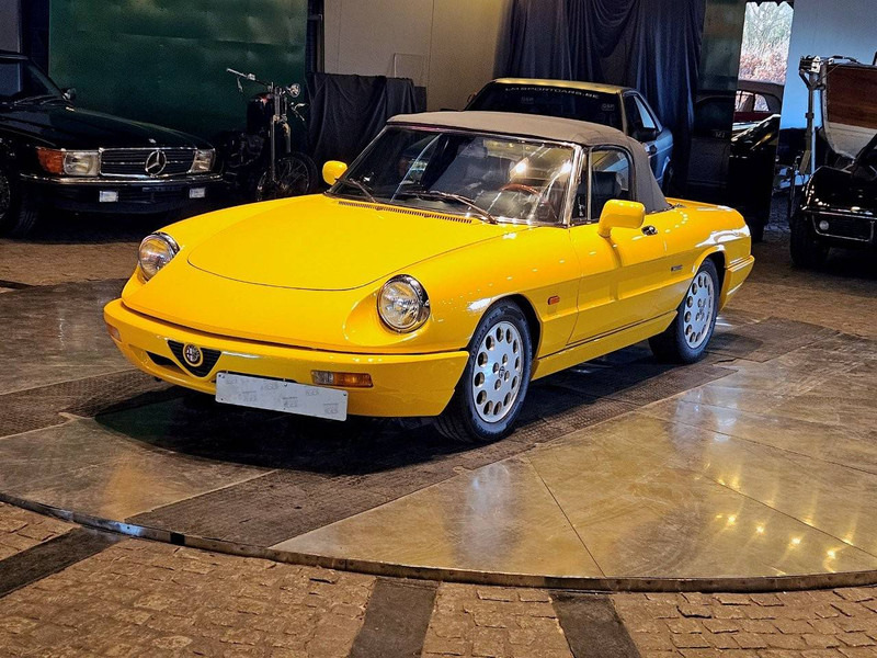 Alfa Romeo Spider (serie 4) _ 2000 - Berline: photos 1 Alfa Romeo Spider (serie 4) _ 2000 - Berline: photos 1