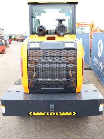 BLANCHE TW36 - Chargeuse sur pneus: photos 4 BLANCHE TW36 - Chargeuse sur pneus: photos 4