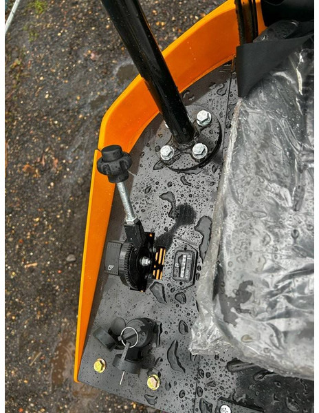 Mini pelle neuf Beartrac HT10: photos 13