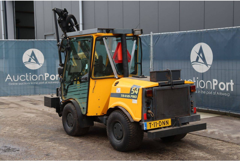 Belos Trans Pro 54 - Balayeuse de voirie: photos 4 Belos Trans Pro 54 - Balayeuse de voirie: photos 4