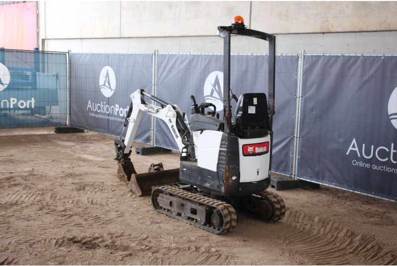 Bobcat E10Z - Mini pelle: photos 3 Bobcat E10Z - Mini pelle: photos 3