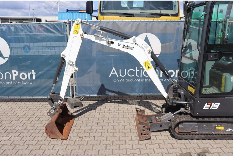 Mini pelle Bobcat E19 Compact Excavator: photos 9