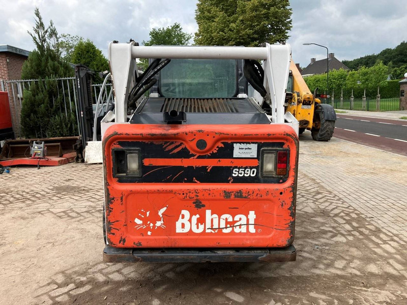Bobcat S590 - Chargeuse sur pneus: photos 4 Bobcat S590 - Chargeuse sur pneus: photos 4