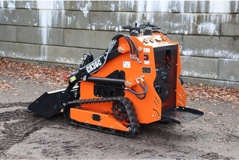 Captok 36C - Chargeuse sur chenilles: photos 3 Captok 36C - Chargeuse sur chenilles: photos 3