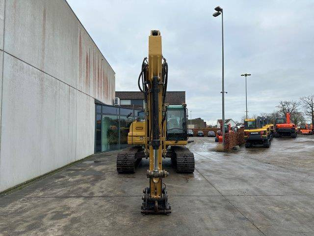 Caterpillar 323DL - Pelle sur chenille: photos 2 Caterpillar 323DL - Pelle sur chenille: photos 2
