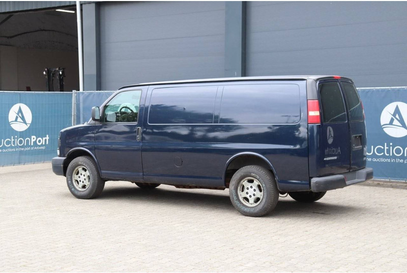 Chevrolet Express Cargo Van - Fourgon utilitaire: photos 3 Chevrolet Express Cargo Van - Fourgon utilitaire: photos 3