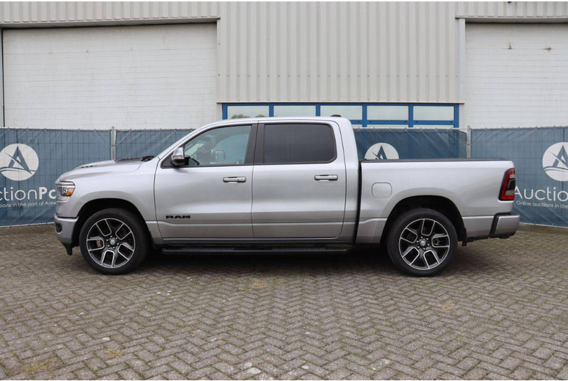 Dodge Ram 1500 1500 Sport 4x4 - Voiture: photos 2 Dodge Ram 1500 1500 Sport 4x4 - Voiture: photos 2